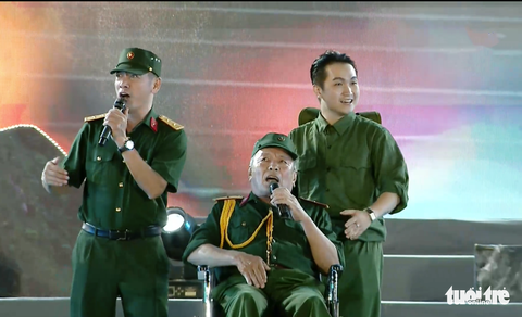 ‘Bản hùng ca bất diệt’ âm vang ở Nghĩa trang liệt sĩ quốc tế Việt - Lào - Ảnh 1. ‘Bản hùng ca bất diệt’ âm vang ở Nghĩa trang liệt sĩ quốc tế Việt - Lào - Ảnh 1.