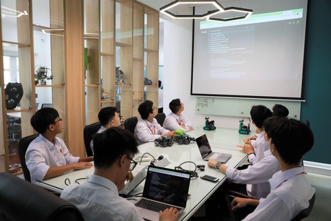 SIU tặng học bổng toàn phần khủng để thu hút hiền tài - Ảnh 3. SIU tặng học bổng toàn phần khủng để thu hút hiền tài - Ảnh 3.
