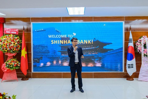 HUTECH hợp tác chiến lược cùng Ngân hàng Shinhan Việt Nam - Ảnh 4. HUTECH hợp tác chiến lược cùng Ngân hàng Shinhan Việt Nam - Ảnh 4.