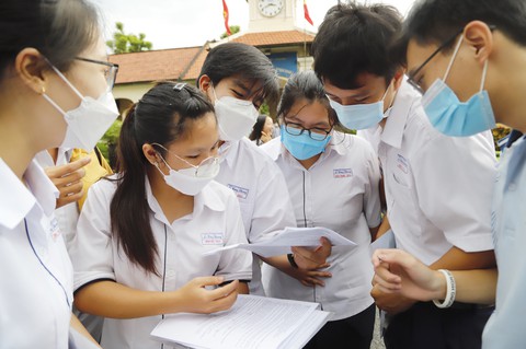 Bộ GD-ĐT công bố phổ điểm thi tốt nghiệp THPT năm 2022 - Ảnh 1. Bộ GD-ĐT công bố phổ điểm thi tốt nghiệp THPT năm 2022 - Ảnh 1.