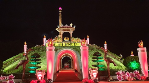 Khát vọng hòa bình âm vang trên đất thiêng Thành cổ Quảng Trị - Ảnh 1. Khát vọng hòa bình âm vang trên đất thiêng Thành cổ Quảng Trị - Ảnh 1.
