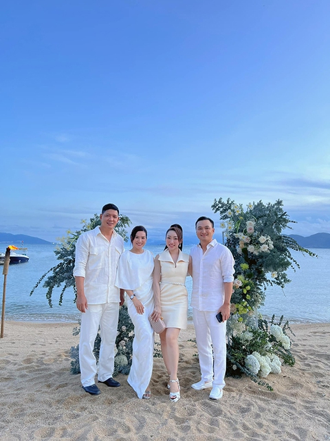 Ảnh vui sao Việt 24/7: Hai con gái nhà Quyền Linh xinh như hot girl - Ảnh 2. Ảnh vui sao Việt 24/7: Hai con gái nhà Quyền Linh xinh như hot girl - Ảnh 2.