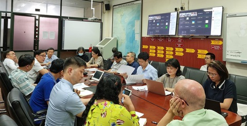 Tin sáng 25-7: Nhiều xe sang đã bán ở Việt Nam dính lỗi, phải triệu hồi; Đã có vắc xin đậu mùa khỉ - Ảnh 1. Tin sáng 25-7: Nhiều xe sang đã bán ở Việt Nam dính lỗi, phải triệu hồi; Đã có vắc xin đậu mùa khỉ - Ảnh 1.