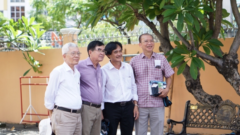 Nhiều bạn văn tưởng nhớ nhà văn, nhà báo Lê Văn Nghĩa - Ảnh 2. Nhiều bạn văn tưởng nhớ nhà văn, nhà báo Lê Văn Nghĩa - Ảnh 2.