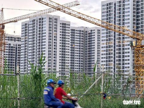 Tin sáng 24-7: Giá thép tiếp tục lao dốc; Nhà ở cao cấp áp đảo nguồn cung căn hộ TP.HCM - Ảnh 1. Tin sáng 24-7: Giá thép tiếp tục lao dốc; Nhà ở cao cấp áp đảo nguồn cung căn hộ TP.HCM - Ảnh 1.