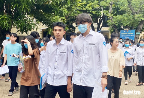 Điểm trung bình thi tốt nghiệp THPT của Nghệ An tăng 14 bậc - Ảnh 1. Điểm trung bình thi tốt nghiệp THPT của Nghệ An tăng 14 bậc - Ảnh 1.