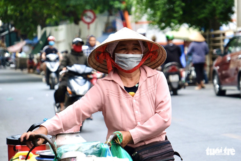 Thời tiết hôm nay 24-7: Bắc Bộ nắng nóng, Nam Bộ mưa rào về chiều - Ảnh 1. Thời tiết hôm nay 24-7: Bắc Bộ nắng nóng, Nam Bộ mưa rào về chiều - Ảnh 1.