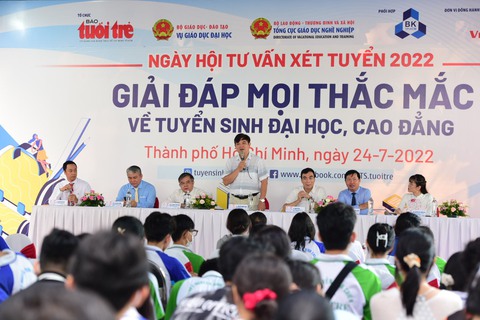 Tưng bừng hai ngày hội tư vấn xét tuyển tại TP.HCM và Hà Nội - Ảnh 10. Tưng bừng hai ngày hội tư vấn xét tuyển tại TP.HCM và Hà Nội - Ảnh 10.