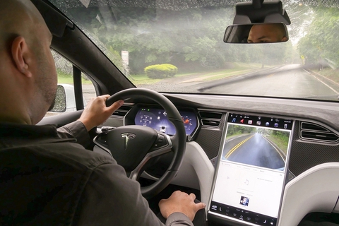 Xe điện Tesla Model X: Ngôi sao rắc rối của Elon Musk - Ảnh 5. Xe điện Tesla Model X: Ngôi sao rắc rối của Elon Musk - Ảnh 5.