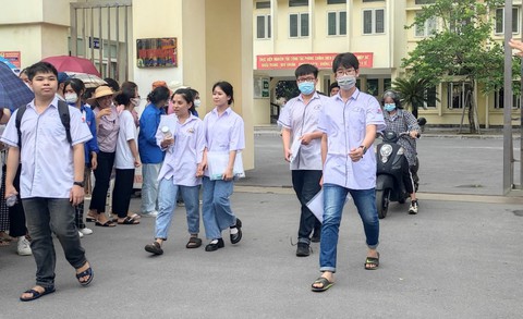 Thanh Hóa có 411 thí sinh đạt điểm 10 kỳ thi tốt nghiệp THPT, dẫn đầu cả nước - Ảnh 1. Thanh Hóa có 411 thí sinh đạt điểm 10 kỳ thi tốt nghiệp THPT, dẫn đầu cả nước - Ảnh 1.