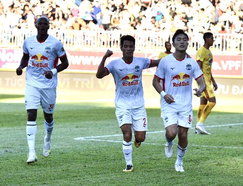 HAGL thắng trận thứ tư liên tiếp ở V-League 2022 - Ảnh 1. HAGL thắng trận thứ tư liên tiếp ở V-League 2022 - Ảnh 1.