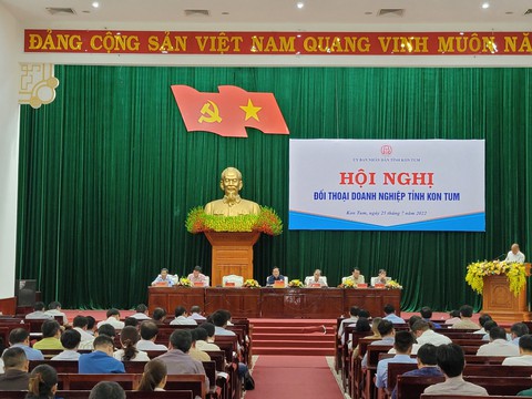 Doanh nghiệp than khó khi làm các thủ tục pháp lý để đầu tư vào Kon Tum - Ảnh 1. Doanh nghiệp than khó khi làm các thủ tục pháp lý để đầu tư vào Kon Tum - Ảnh 1.