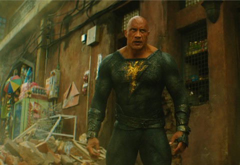Tạo hình phản anh hùng nhuốm màu thần thoại của The Rock - Ảnh 2. Tạo hình phản anh hùng nhuốm màu thần thoại của The Rock - Ảnh 2.