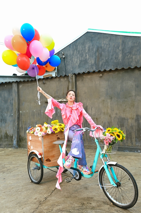 Ngoài thay nhiều quần áo, Thích thích của Phương Ly có gì để thích nữa không? - Ảnh 7. Ngoài thay nhiều quần áo, Thích thích của Phương Ly có gì để thích nữa không? - Ảnh 7.