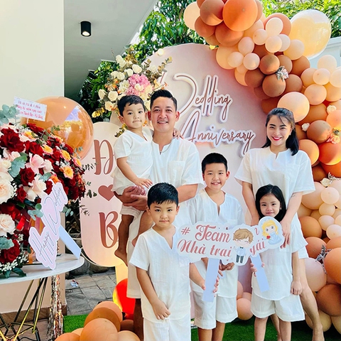 Ảnh vui sao Việt 25/7: Bố con Xuân Bắc nhà chả có gì ngoài mũ cối - Ảnh 5. Ảnh vui sao Việt 25/7: Bố con Xuân Bắc nhà chả có gì ngoài mũ cối - Ảnh 5.
