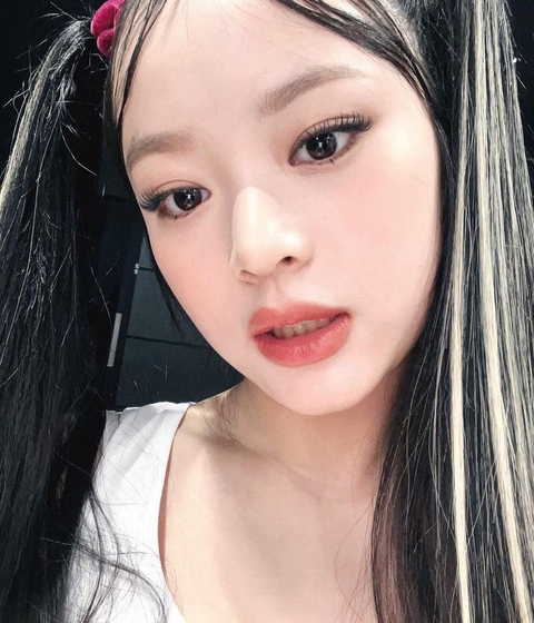 Nhan sắc Hanni cô nàng gốc Việt trong nhóm “em gái BTS” gây sốt - Ảnh 4. Nhan sắc Hanni cô nàng gốc Việt trong nhóm “em gái BTS” gây sốt - Ảnh 4.