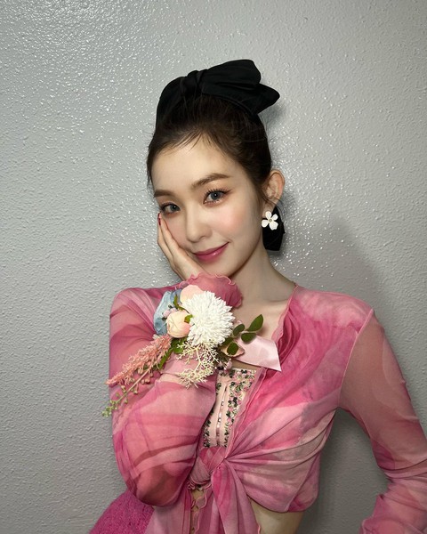 Irene nhận phản ứng trái chiều khi ra mắt show thực tế riêng - Ảnh 4. Irene nhận phản ứng trái chiều khi ra mắt show thực tế riêng - Ảnh 4.