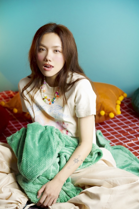 Ngoài thay nhiều quần áo, Thích thích của Phương Ly có gì để thích nữa không? - Ảnh 12. Ngoài thay nhiều quần áo, Thích thích của Phương Ly có gì để thích nữa không? - Ảnh 12.