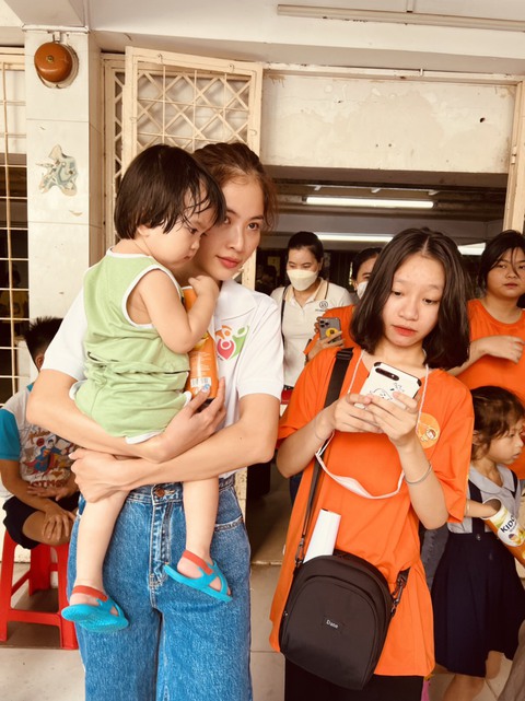 Ra mắt chương trình sống còn đầu tiên tại Việt Nam, Lệ Nam thực hiện dự án Send our love - Ảnh 3. Ra mắt chương trình sống còn đầu tiên tại Việt Nam, Lệ Nam thực hiện dự án Send our love - Ảnh 3.