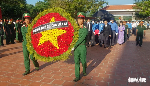 Lễ cải táng 68 hài cốt liệt sĩ quân tình nguyện Việt Nam trở về đất mẹ - Ảnh 1. Lễ cải táng 68 hài cốt liệt sĩ quân tình nguyện Việt Nam trở về đất mẹ - Ảnh 1.
