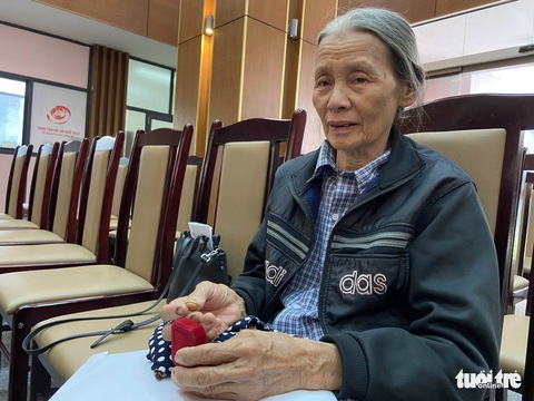 Xem hồ sơ, kỷ vật ‘đi B’ của Phan Huỳnh Điểu, Lê Anh Xuân, Đặng Thùy Trâm - Ảnh 4. Xem hồ sơ, kỷ vật ‘đi B’ của Phan Huỳnh Điểu, Lê Anh Xuân, Đặng Thùy Trâm - Ảnh 4.