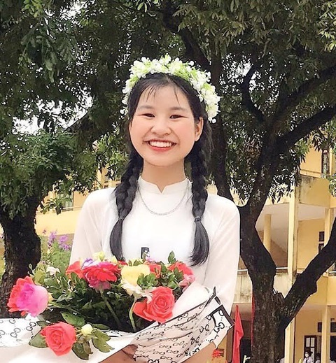 Nữ thủ khoa khối D04 toàn quốc: 12 năm chưa từng đi học thêm - Ảnh 1. Nữ thủ khoa khối D04 toàn quốc: 12 năm chưa từng đi học thêm - Ảnh 1.