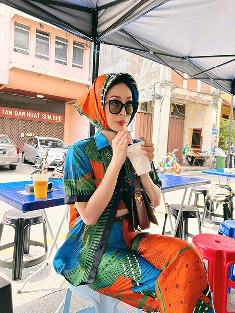 Ảnh vui sao Việt 25/7: Bố con Xuân Bắc nhà chả có gì ngoài mũ cối - Ảnh 8. Ảnh vui sao Việt 25/7: Bố con Xuân Bắc nhà chả có gì ngoài mũ cối - Ảnh 8.