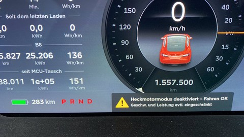 Dùng Tesla 1 triệu dặm, chủ xe không được đổi mới mà chỉ thấy... đau đầu - Ảnh 2. Dùng Tesla 1 triệu dặm, chủ xe không được đổi mới mà chỉ thấy... đau đầu - Ảnh 2.