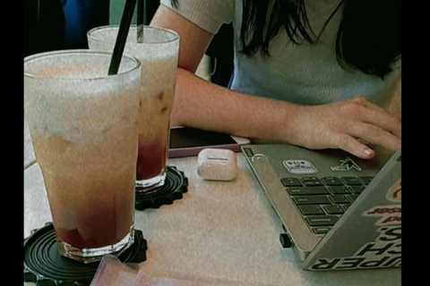 Yêu Sài Gòn từ những ly trà sữa - Ảnh 3. Yêu Sài Gòn từ những ly trà sữa - Ảnh 3.