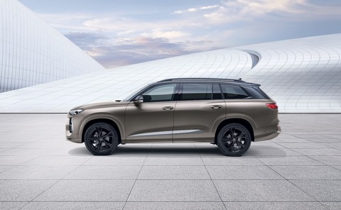 Audi Q6 ra mắt: SUV 3 hàng ghế, 7 chỗ, lớn hơn cả Q7 - Ảnh 5. Audi Q6 ra mắt: SUV 3 hàng ghế, 7 chỗ, lớn hơn cả Q7 - Ảnh 5.
