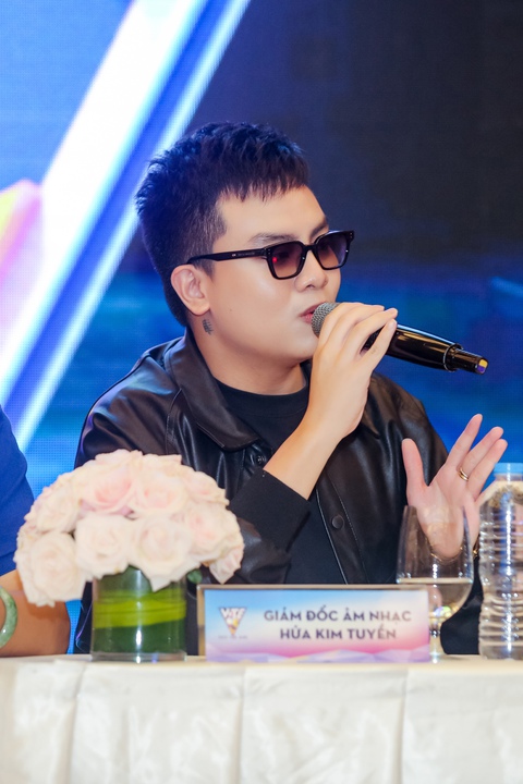 Vote For Five hay dở chưa biết, nhìn dàn mentor và host đủ biết đậm chất giải trí - Ảnh 4. Vote For Five hay dở chưa biết, nhìn dàn mentor và host đủ biết đậm chất giải trí - Ảnh 4.
