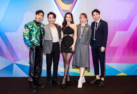 Vote For Five hay dở chưa biết, nhìn dàn mentor và host đủ biết đậm chất giải trí - Ảnh 1. Vote For Five hay dở chưa biết, nhìn dàn mentor và host đủ biết đậm chất giải trí - Ảnh 1.