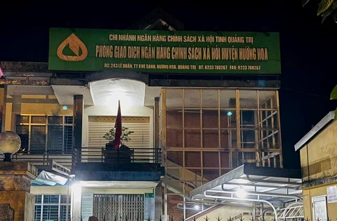 Giám đốc ngân hàng chính sách huyện tử vong trong phòng làm việc - Ảnh 1. Giám đốc ngân hàng chính sách huyện tử vong trong phòng làm việc - Ảnh 1.