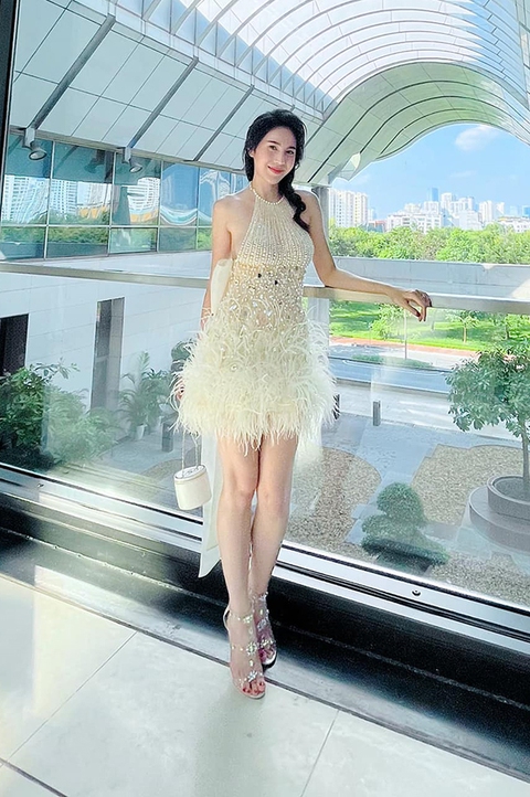 Ảnh vui sao Việt 26/7: Hồ Ngọc Hà nóng bỏng ở trời Âu - Ảnh 8. Ảnh vui sao Việt 26/7: Hồ Ngọc Hà nóng bỏng ở trời Âu - Ảnh 8.