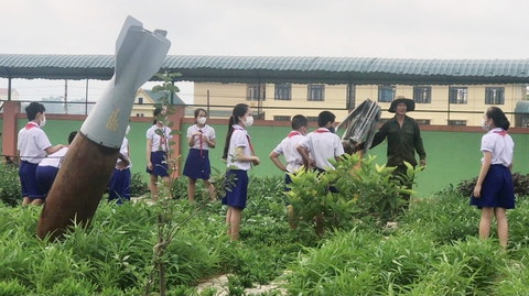 Kỷ niệm 75 năm Ngày thương binh liệt sĩ 27-7: Yêu thương hòa bình giữa vườn chiến tranh - Ảnh 1. Kỷ niệm 75 năm Ngày thương binh liệt sĩ 27-7: Yêu thương hòa bình giữa vườn chiến tranh - Ảnh 1.