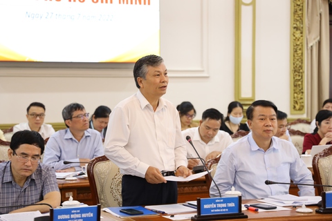 Thủ tướng: Nghiên cứu đặc thù tăng nhân sự hoặc tăng lương công chức, viên chức cho TP.HCM - Ảnh 2. Thủ tướng: Nghiên cứu đặc thù tăng nhân sự hoặc tăng lương công chức, viên chức cho TP.HCM - Ảnh 2.
