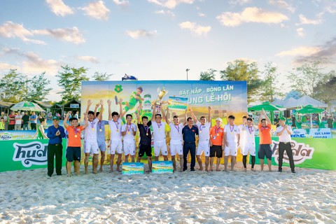 Trải nghiệm đáng nhớ tại Lễ hội Bóng đá biển Huda 2022 - Ảnh 1. Trải nghiệm đáng nhớ tại Lễ hội Bóng đá biển Huda 2022 - Ảnh 1.