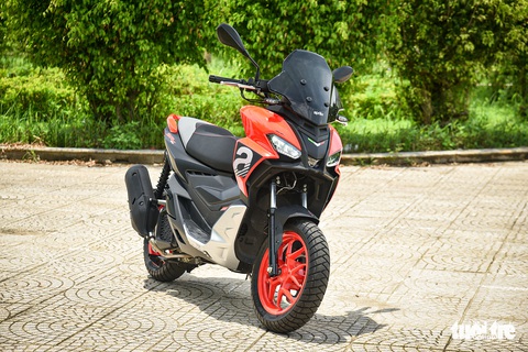 Xe tay ga cho dân mê phượt: Aprilia SR GT 200 giá từ 97 triệu đồng - Ảnh 3. Xe tay ga cho dân mê phượt: Aprilia SR GT 200 giá từ 97 triệu đồng - Ảnh 3.
