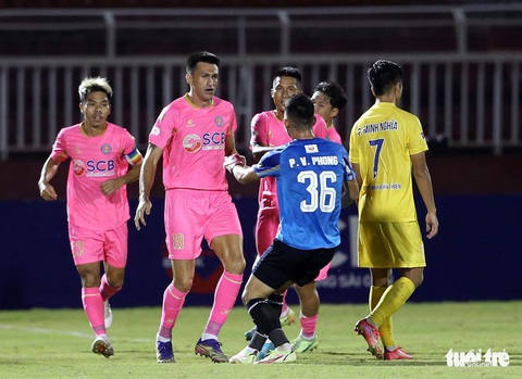 V-League 2022: Nơi dưỡng già của các ngoại binh? - Ảnh 2. V-League 2022: Nơi dưỡng già của các ngoại binh? - Ảnh 2.