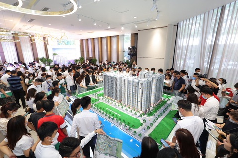 Hà Nội: Nguồn cung khan hiếm, dự án vừa ra hàng thành tiêu điểm - Ảnh 1. Hà Nội: Nguồn cung khan hiếm, dự án vừa ra hàng thành tiêu điểm - Ảnh 1.