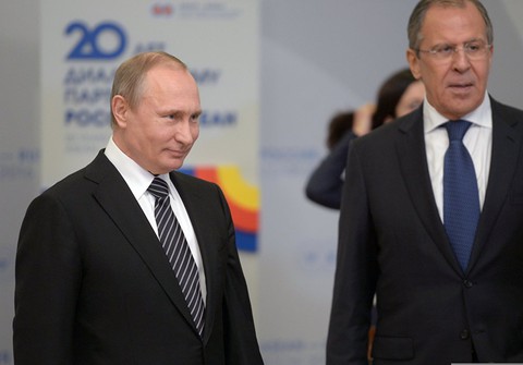 Chủ tịch nước Nguyễn Xuân Phúc, Tổng thống Vladimir Putin trao đổi điện mừng - Ảnh 1. Chủ tịch nước Nguyễn Xuân Phúc, Tổng thống Vladimir Putin trao đổi điện mừng - Ảnh 1.