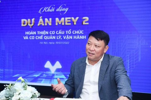 anh 2 anh 2