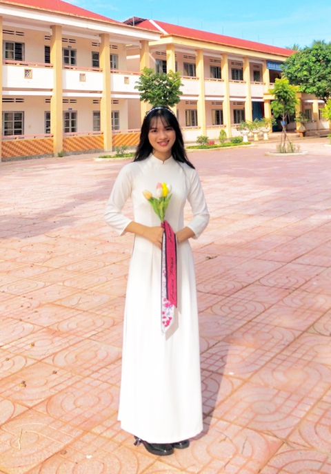 Nữ sinh đạt 29,75/30 điểm trúng tuyển nguyện vọng 1 vào ĐH Duy Tân năm 2022 - Ảnh 1. Nữ sinh đạt 29,75/30 điểm trúng tuyển nguyện vọng 1 vào ĐH Duy Tân năm 2022 - Ảnh 1.