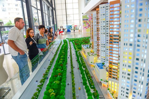 Chuyển nhượng nhà của người nước ngoài: Ách tắc vì mức thuế - Ảnh 1. Chuyển nhượng nhà của người nước ngoài: Ách tắc vì mức thuế - Ảnh 1.