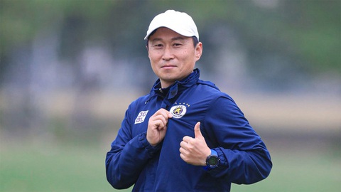 Vừa vô địch V-League, CLB Hà Nội chia tay HLV trưởng Chun Jae Ho - Ảnh 1. Vừa vô địch V-League, CLB Hà Nội chia tay HLV trưởng Chun Jae Ho - Ảnh 1.