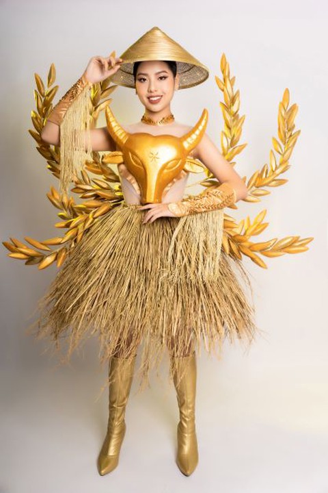 Ngắm sớm bộ váy dạ hội của Ngô Ngọc Gia Hân mang đến Miss Teen International - Ảnh 1. Ngắm sớm bộ váy dạ hội của Ngô Ngọc Gia Hân mang đến Miss Teen International - Ảnh 1.