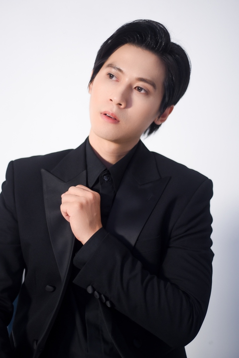 Quán quân ‘kém may mắn nhất The voice ra MV đầu tay May mà không may - Ảnh 4. Quán quân ‘kém may mắn nhất The voice ra MV đầu tay May mà không may - Ảnh 4.
