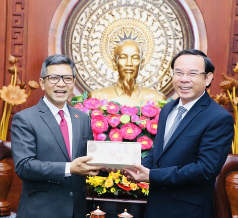 Bí thư Thành ủy TP.HCM tiếp đại sứ Indonesia ở Việt Nam, tổng lãnh sự Ý tại TP.HCM - Ảnh 1. Bí thư Thành ủy TP.HCM tiếp đại sứ Indonesia ở Việt Nam, tổng lãnh sự Ý tại TP.HCM - Ảnh 1.