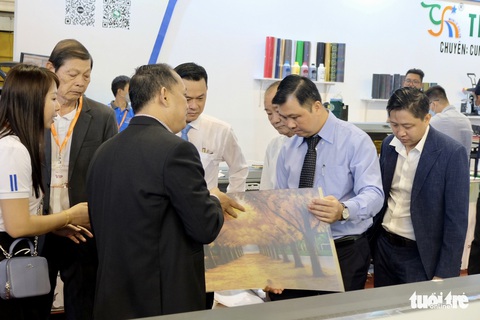 230 gian hàng tham gia triển lãm VietAd với nhiều máy móc, giải pháp tiên tiến - Ảnh 2. 230 gian hàng tham gia triển lãm VietAd với nhiều máy móc, giải pháp tiên tiến - Ảnh 2.