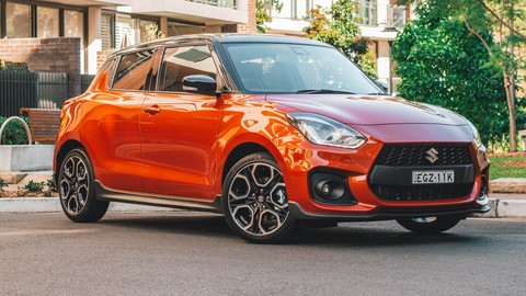 Suzuki Swift đời mới lần đầu lộ diện: Bớt nữ tính, vuông vức hơn trước - Ảnh 1. Suzuki Swift đời mới lần đầu lộ diện: Bớt nữ tính, vuông vức hơn trước - Ảnh 1.
